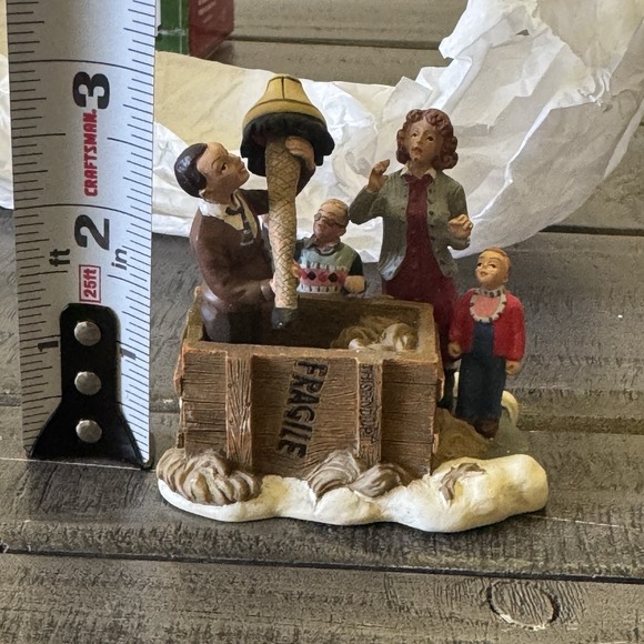 Department 56 'A Christmas Story' ISN'T IT BEAUTIFUL? Figurine #805033 - Picture 7 of 7